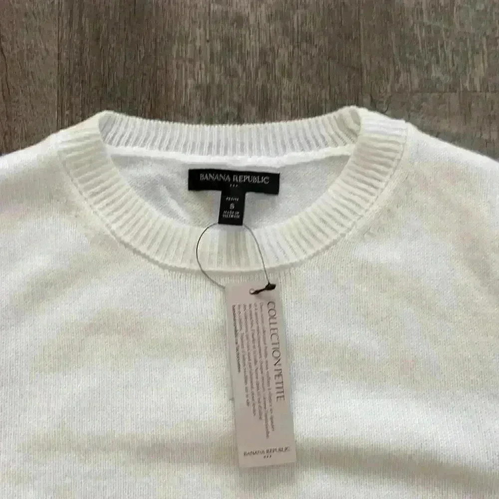Banana Republic Everyday Lofty Crew-Neck Sweater - Picture 3 of 9